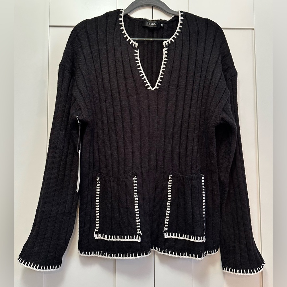 Black V-Neck Ribbed Sweater with White Contrast Stitching Sz MED NEW!